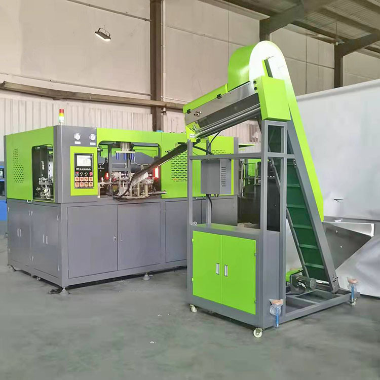 厂家出售3000/4000瓶每小时 一出三 吹瓶机 伺服电机自动吹瓶机