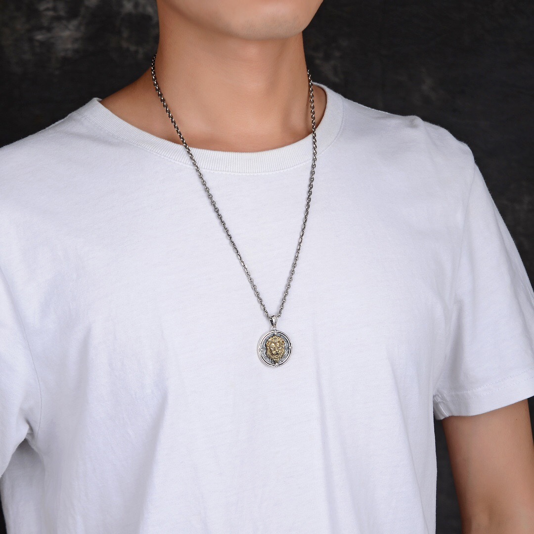 Collana nera Chencui Taiyin con catena con pendente a forma di re leone animale del marchio della marea dominante_voghion.com