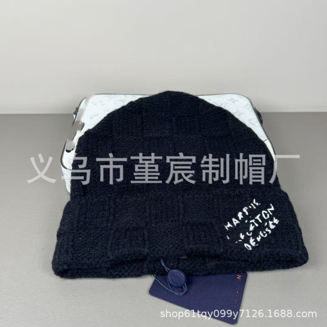 검은색