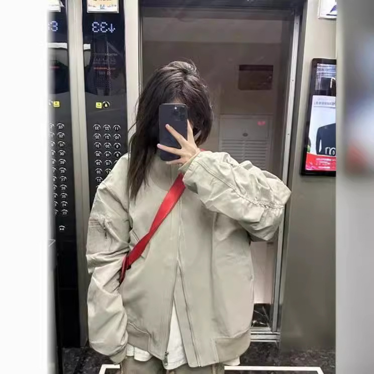 Short patchwork retro baseball jacket for women, spring and autumn, new Korean style short American jacket for students.
