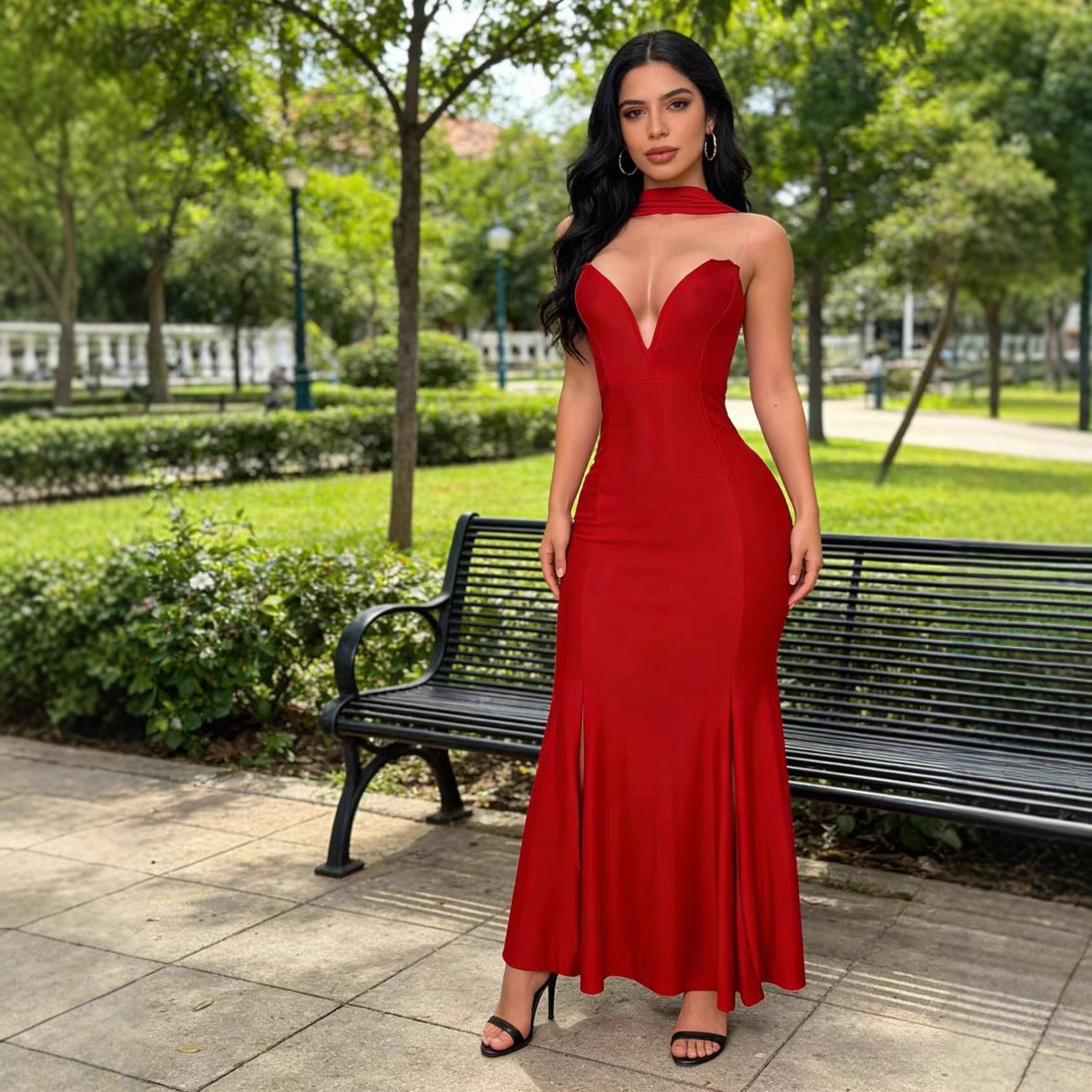 Robe de soirée moulante à décolleté plongeant et jupe sirène, style européen-américain, dos nu, ruban, coupe ajustée, idéale pour les banquets._voghion.com