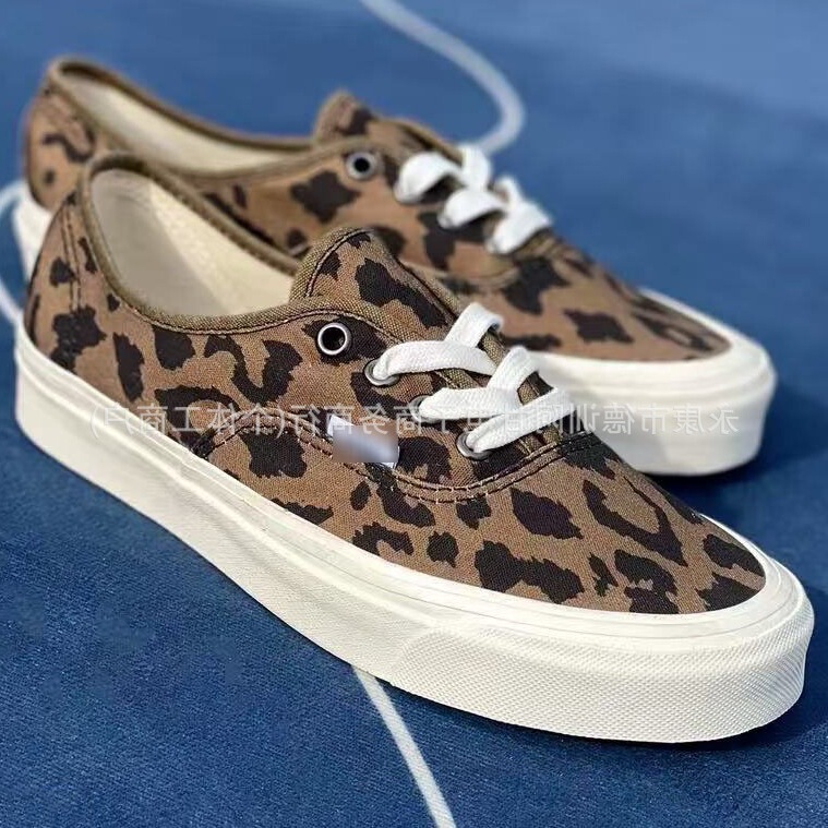 Putian Shoes Vans Anaheim Canvas Shoes Men's and Women's Classic Black and White Checkerboard Low-Top Canvas Retro Sneakers