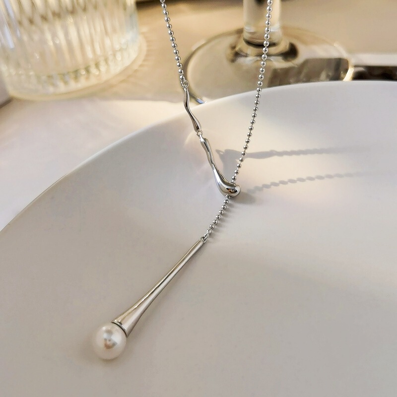 S925 Silver Necklace Simple Sterling Silver Women's All-match Cold Style Gold-plated Chain Water Drop Pearl Sweater Chain S925 Silver Necklace Simple Sterling Silver Women's All-match Cold Style Gold-plated Chain Water Drop Pearl Sweater Chain