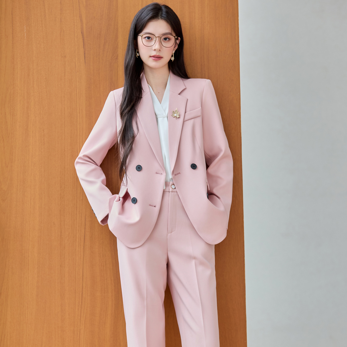 高级感西装外套2026新款女职业气质女神范通勤上班轻职场正装套装
