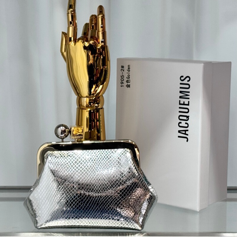 2026 Jacquemus Fashion Versatile Metal Buckle Cowhide Shoulder Bag Women's Evening Genuine Leather Handbag Dumpling Bag