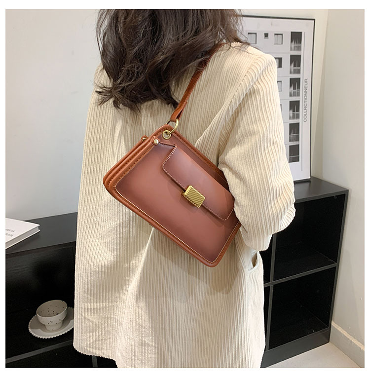 Women's Medium Pu Leather Solid Color Vintage Style Classic Style Flip Cover Underarm Bag display picture 6