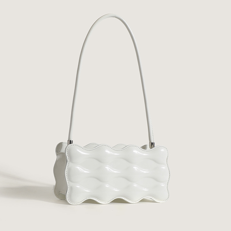 2023 nueva primavera y el verano de charol brillante nicho bolsa de textura popular de las mujeres crossbody bolsa de las mujeres textura hombro axilas