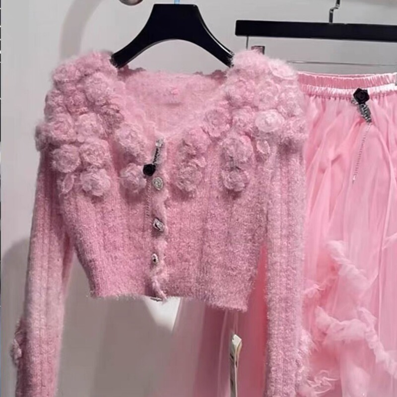 Spot Pink Sweet Knitted Cardigan Sweater Women's 2023 New High Sense Rose Flower Exquisite Short Top Spot Pink Sweet Knitted Cardigan Sweater Women's 2023 New High Sense Rose Flower Exquisite Short Top