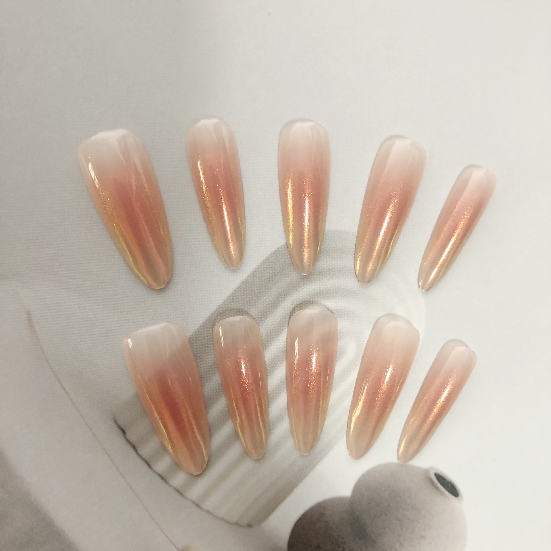 極光閃粉暈染腮紅穿戴甲甜美辣妹長杏仁簡約純欲仙女美甲貼片