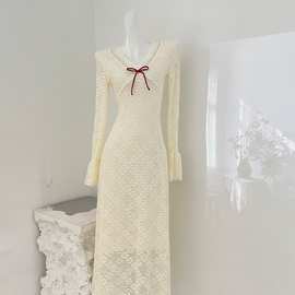 凌茜恣禾雪缨'法式圣诞穿搭蕾丝针织连衣裙女冬装V领长袖毛衣长裙