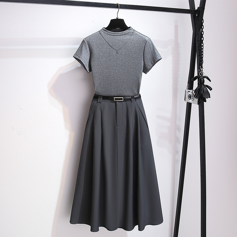 グレーのタートルネックトップスーツとスカートのツーピーススーツ女性用2025春と夏の新しいスタイルの5月1日の服装|undefined
