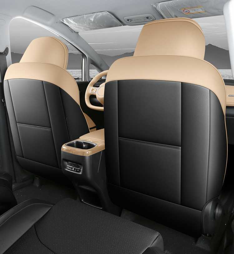 2026 Wuling Starlight 560 seat covers, new energy vehicle seat cushions, all-inclusive, four-season universal, perforated leather seat covers