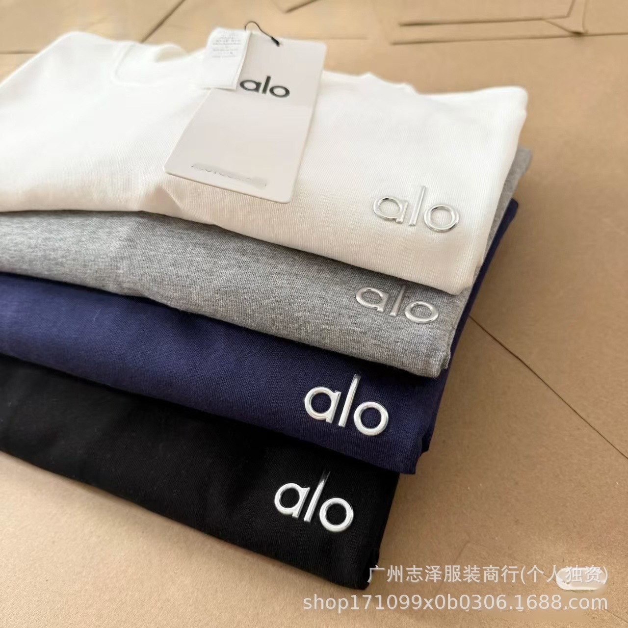 外贸潮牌新款印花男t恤alo立体小标圆领刺绣短袖T恤休闲百搭简约