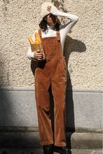 灯芯绒背带裤女2025秋冬季减龄小个子韩版新款宽松复古直筒休闲裤