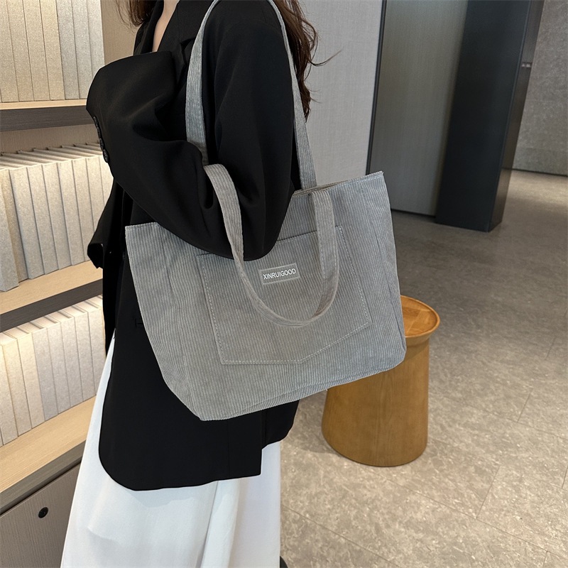 Bolso de mujer de velcro 2023 nuevo tipo de bolso de hombro estilo coreano de moda de la serie de bolsas de gran capacidad personalidad de una pieza