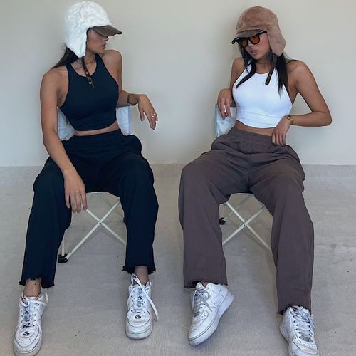 Women's Solid-Color Fitness Activewear with Padded Bra, Sleek & Sexy Strappy Camisole in Zheng Style