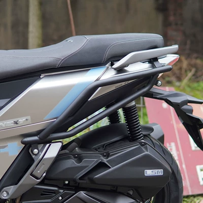 Suitable for titanium pole unbounded Motorcycle bumper - black-carbon-steel-rear-bumper