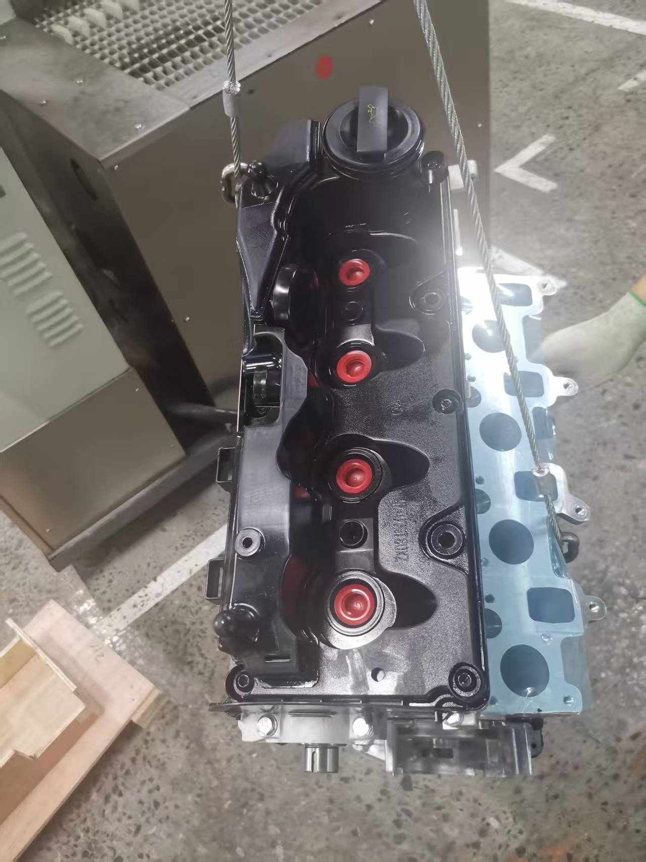 The car engine is suitable for Volkswagen passenger car CLS