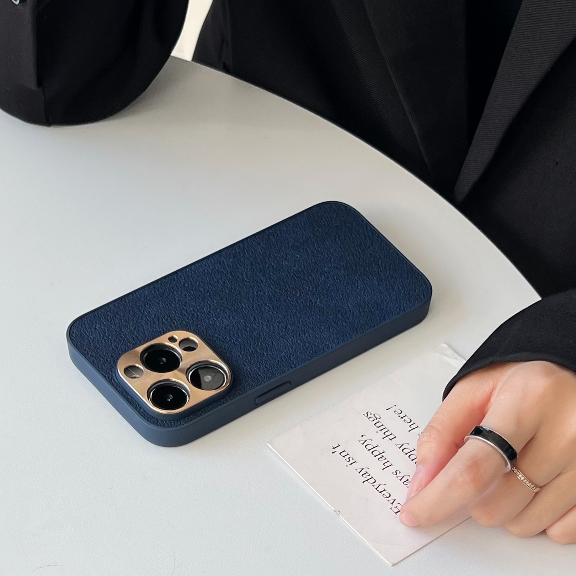 Otoño e invierno color sólido patrón de pozo de luna para Apple 16ProMax funda para teléfono móvil iphone14 simple 15 hombres y mujeres 13 todo incluido