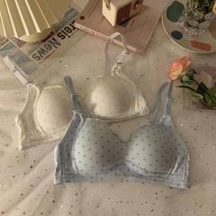 女子下着、高校生、ノンワイヤー、小さな胸を押し上げて大きな胸を見せます、甘くてシームレスな薄いブラジャー