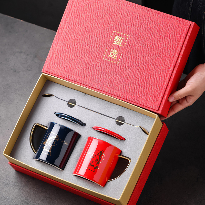 Matrimonios de boda tazas de cerámica tazas de pareja tazas de mano de regalo de regalo bolsas de regalo tallado nombre