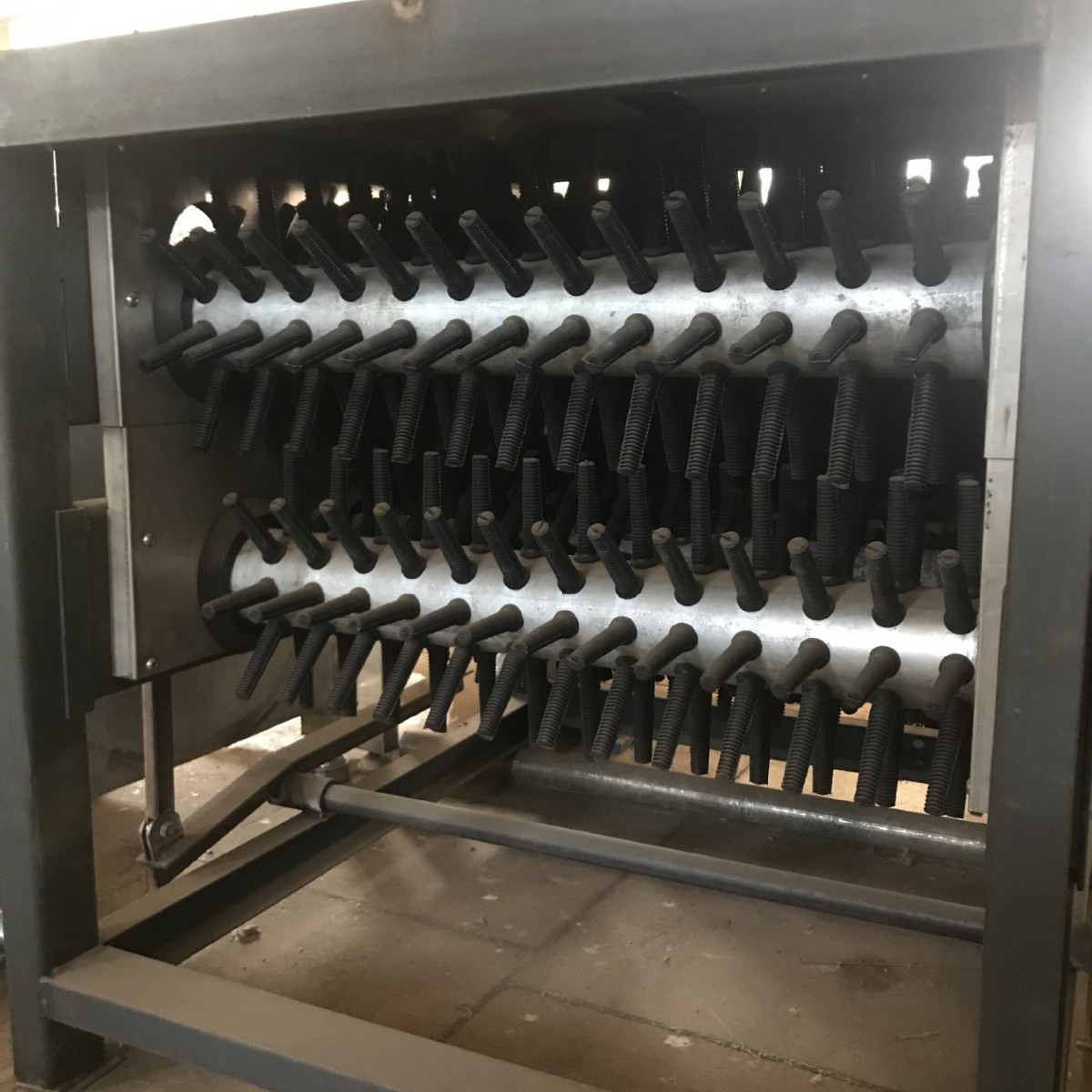 供应厂家直销大型乳猪 羊脱毛机 自动去毛打毛设备