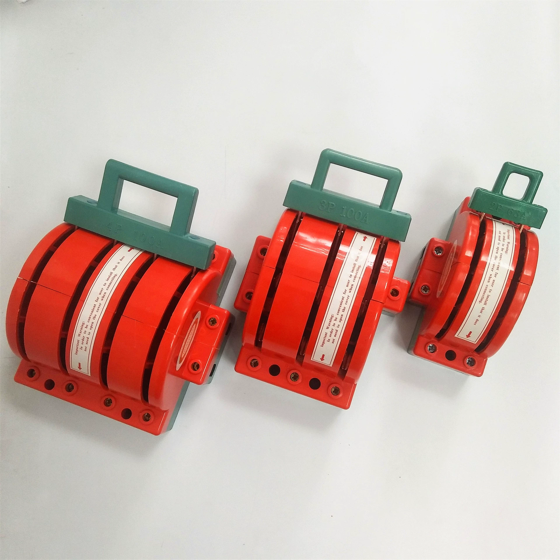 Двухпозиционный реверсивный переключатель для внешней торговли, однофазный 2P3P4P, трехфазный переключатель двойного источника питания 32A63A100A160A