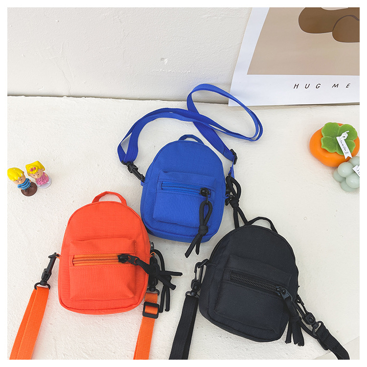 Kid'S Small Oxford Cloth Solid Color Basic Sports Square Zipper Crossbody Bag display picture 18