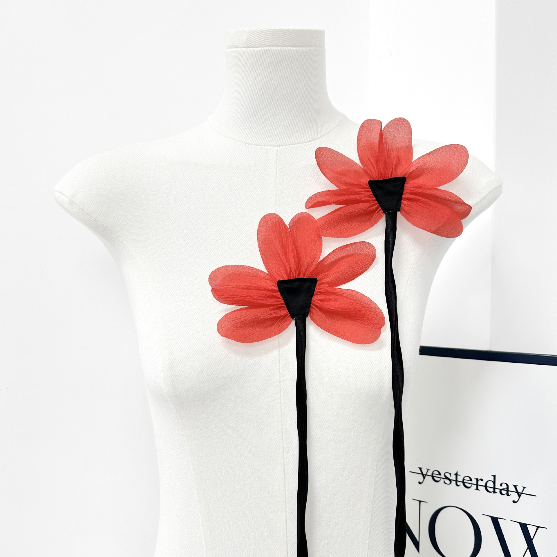 Venta caliente de malla tridimensional flor collar de la cinta de la flor ropa Ropa Decoración DIY hoja de loto corsage pin Accesorios