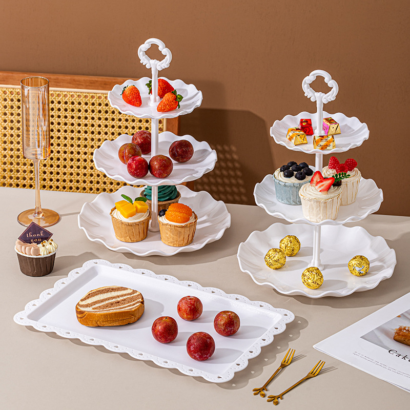 Bandeja de frutas de tres capas Bandeja de dulces de plástico de estilo europeo Sala de estar Mesa de centro para el hogar Bandeja de almacenamiento de bocadillos Marco de encendedor multicapa