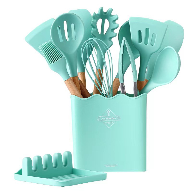 Venta caliente transfronteriza juego de utensilios de cocina de silicona creativa mango de madera con cubo 13 piezas de silicona espátula cuchara herramientas de cocina de silicona