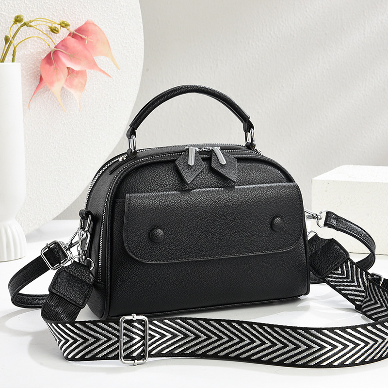 Temperamento sensación de bolso cuadrado 2025 nuevo tipo de bolso de hombro casual de moda de viaje bolsos de mano versátiles