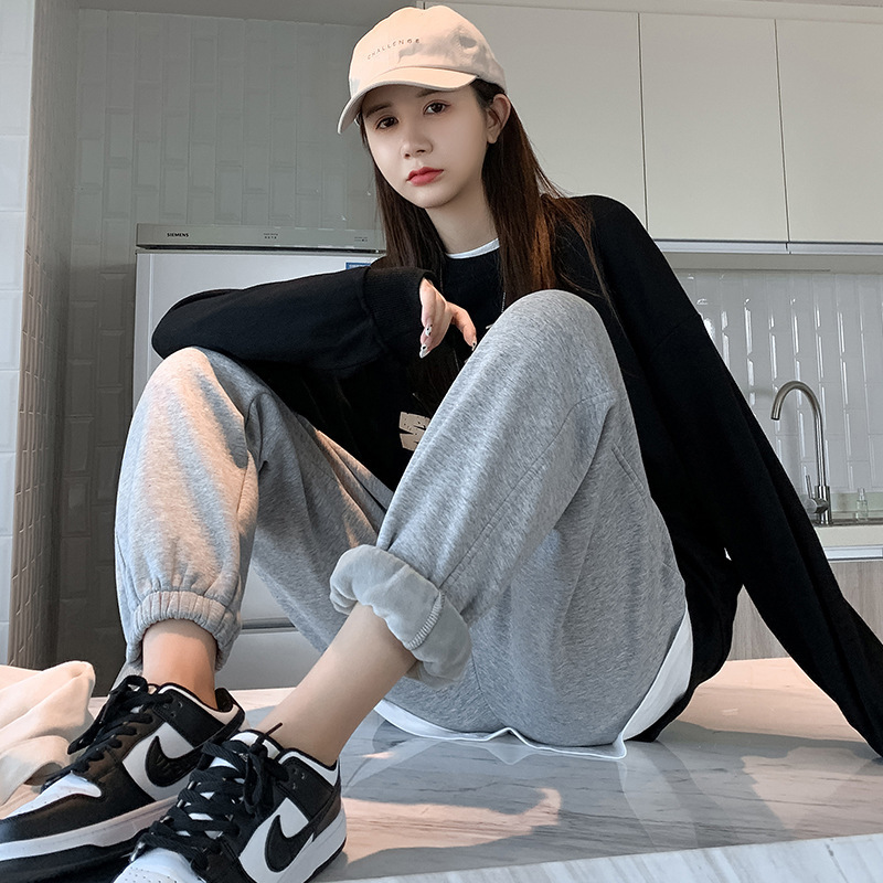 New fleece-lined sports pants women's autumn and winter thickened trousers loose plus size bloomers closed casual pants sweatpants fashion