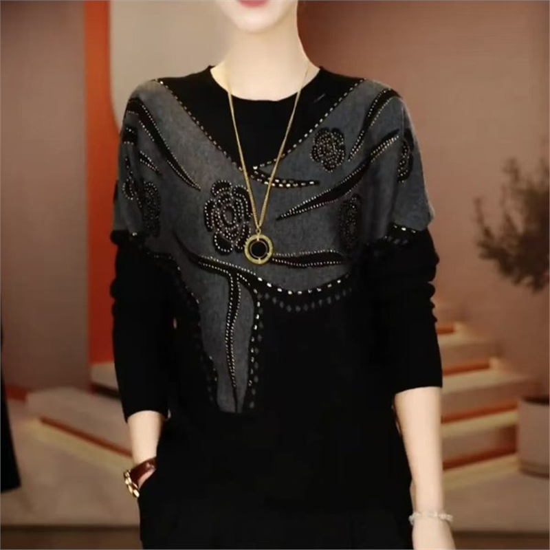 一件代发2025秋冬新款长袖妈妈针织衫显瘦毛衣宽松时尚百搭打底衫