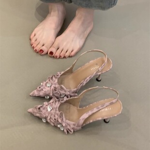 ��ʽС���߸�Ь2025����|���ŷ۱��y�����Yˮ荼��^�������^��Ь