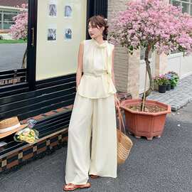 浅黄色飘带无袖挂脖上衣阔腿裤套装2026新款女夏气质御姐风两件套