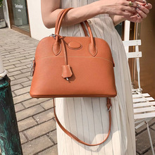 2023�¿���֦�y�K����^��ţƤؐ�����μ�б����Ƥ���ᱣ�g��Ů��