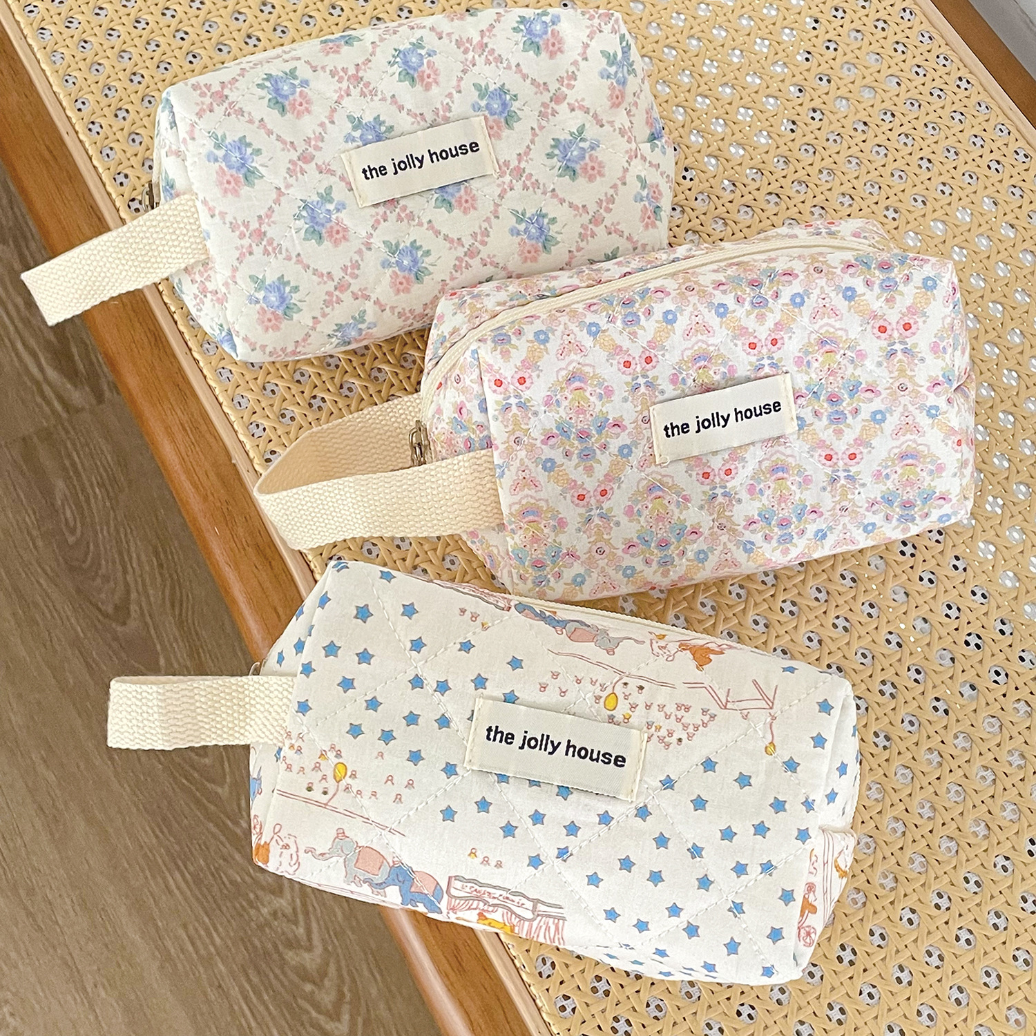 Sewing Thread Fashion Element Zipper Closure Type Cute Classic Style Ditsy Floral Polyester Sewing Thread Square Makeup Bags