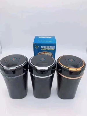 Car Ashtray Creative Stylish Large Atmospheric Multi-Functional Air Outlet with Light and Cover Ceramic Liner Car (Car ashtray) - black-border-individual-package