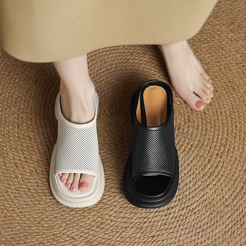 Dép sandal nữ quai ngang đế xuồng da bò, gót cao khoét lỗ — đen