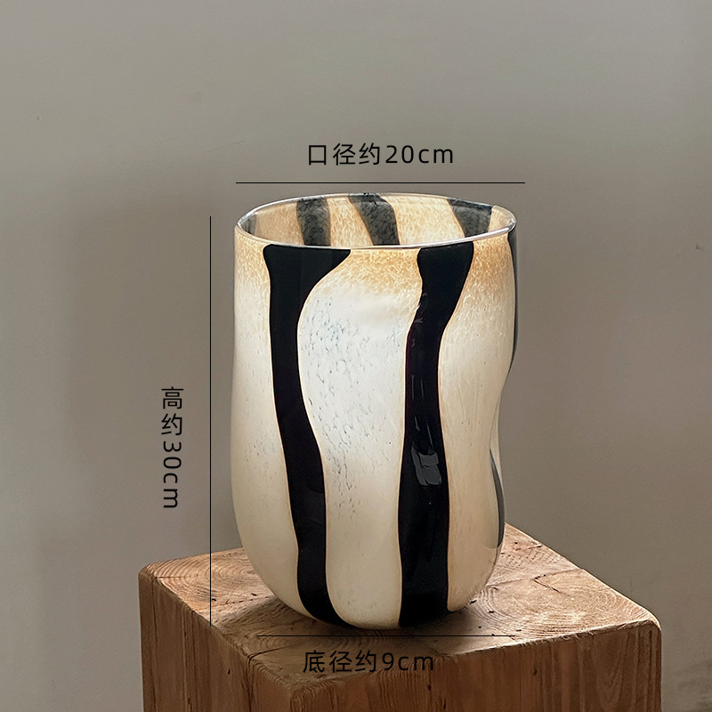 구름 흰색 줄무늬 둥근 꽃병