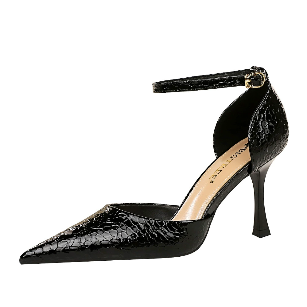 Sandals with a strap low-cut, European style, plus size