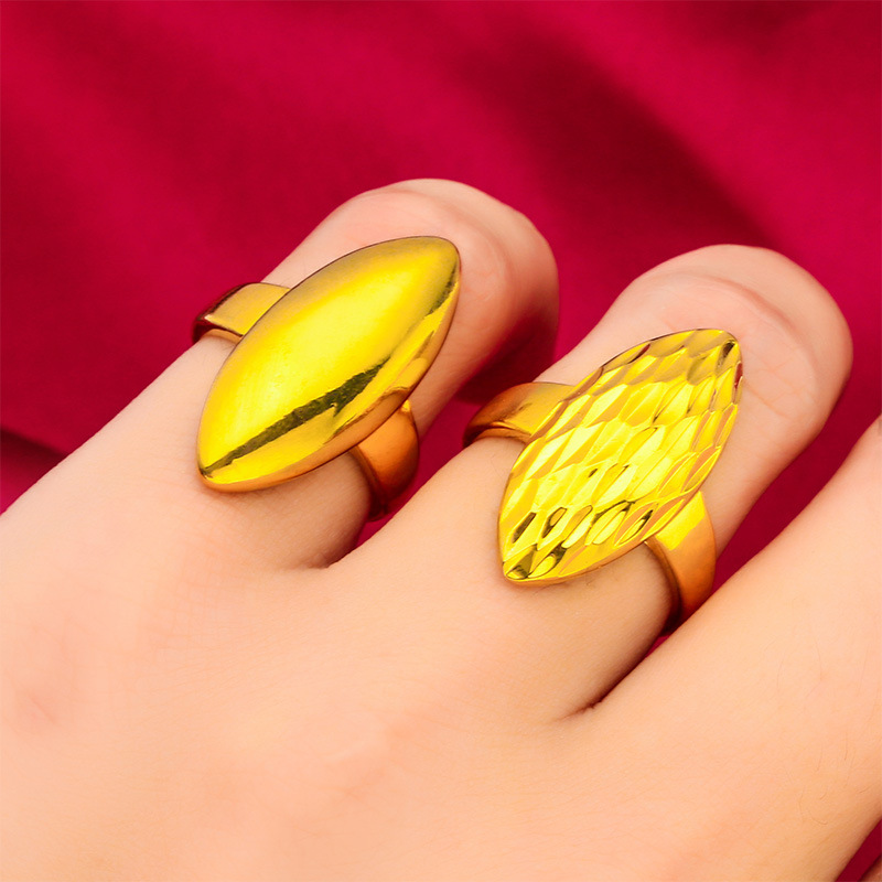 glossy ring
