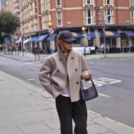 连衣裙;时尚休闲套装;女式衬衫