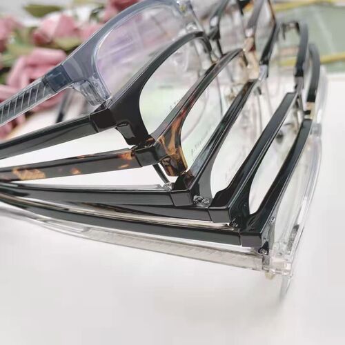 Shenzhen high-end business pure titanium glasses frame same style hot selling retro glasses frame optical myopia glasses half titanium