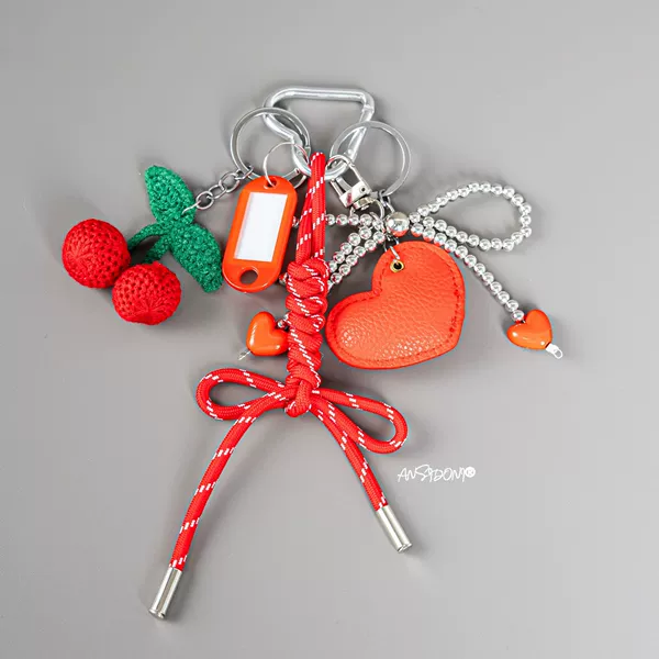 T34 [Love Buckle] Black Rope Bow King Kong + Electroplated Beads Silver Knot Red Heart + Small Red Heart + Cherry + Red Label Buckle