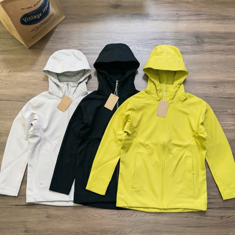 European and American cross-border outdoor sports windproof and waterproof softshell jacket for mountaineering, lightweight, breathable, hooded, casual jacket European and American cross-border outdoor sports windproof and waterproof softshell jacket for mountaineering, lightweight, breathable, hooded, casual jacket