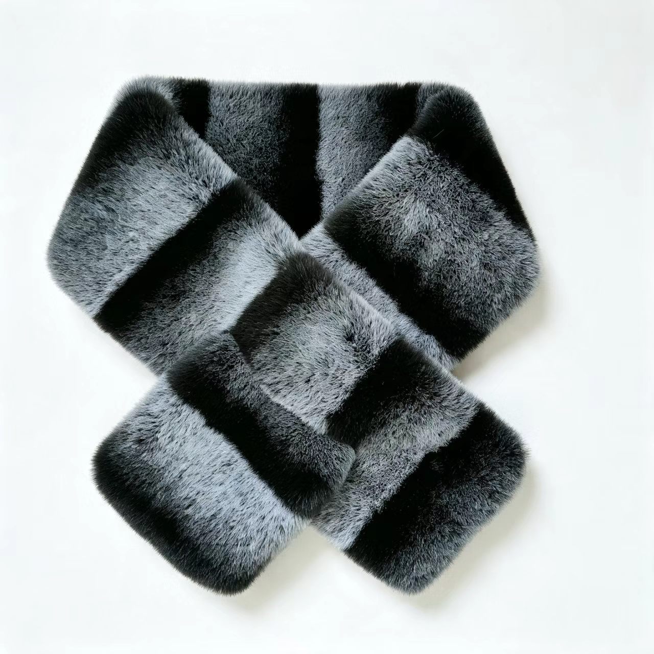 Imitation chinchilla fur scarf, thickened double-sided plush warm neck warmer, winter Korean style versatile cross-neck design