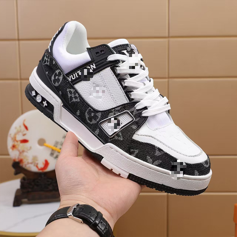 Zapatos casuales de marca de moda, zapatos blancos transpirables de suela gruesa para hombres, 2026 primavera y otoño nuevos zapatos de skate resistentes al desgaste de alta calidad