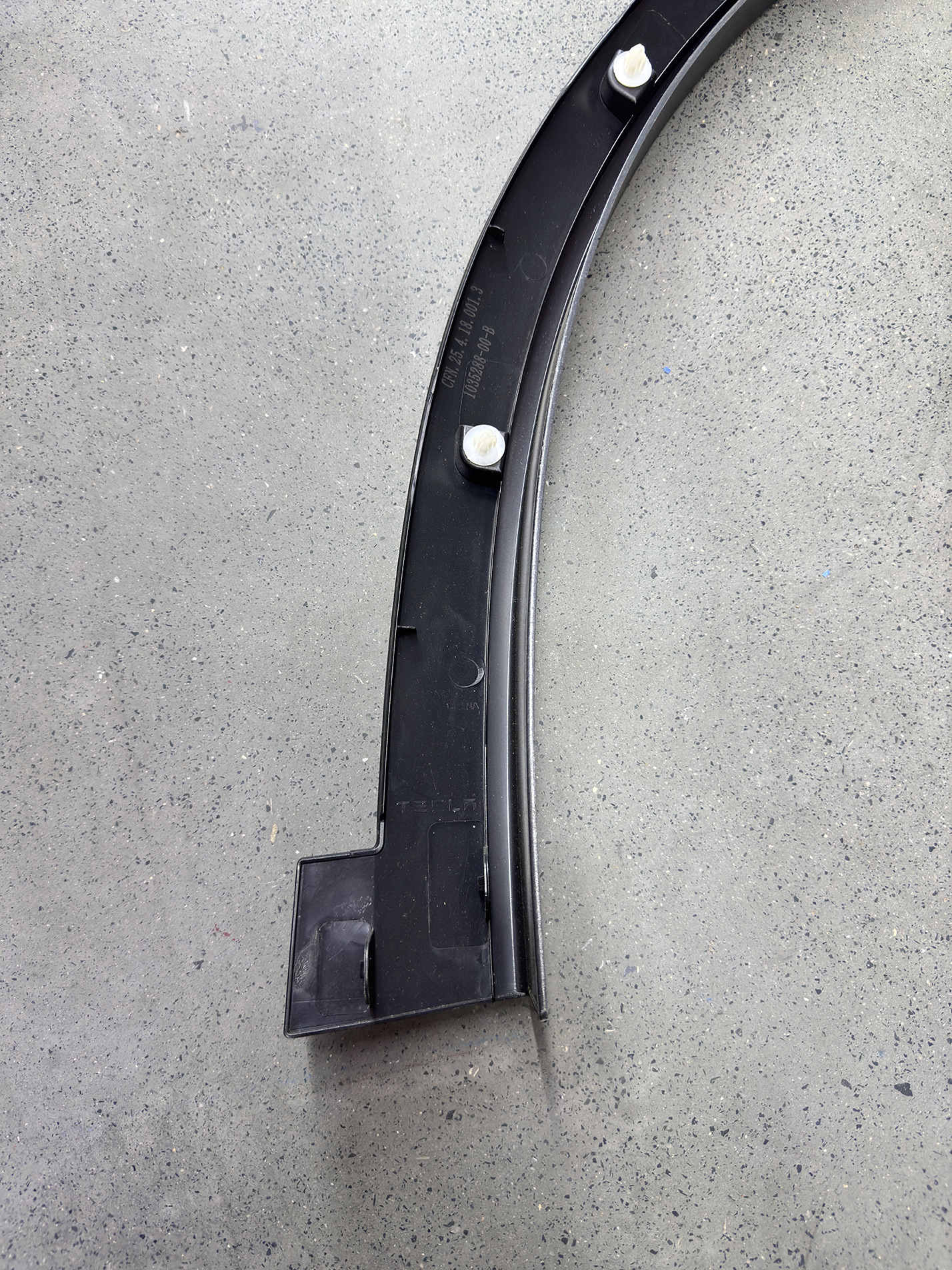 Suitable for Tesla Model X: front and rear wheel arch trim, left and right wheel fender protectors, and mudguard decorative strips
